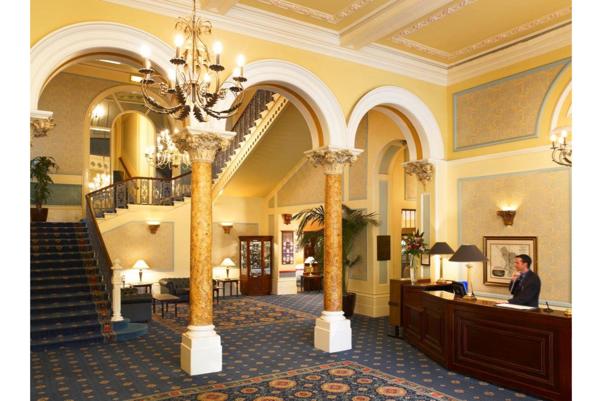 The Palace Buxton & 4*