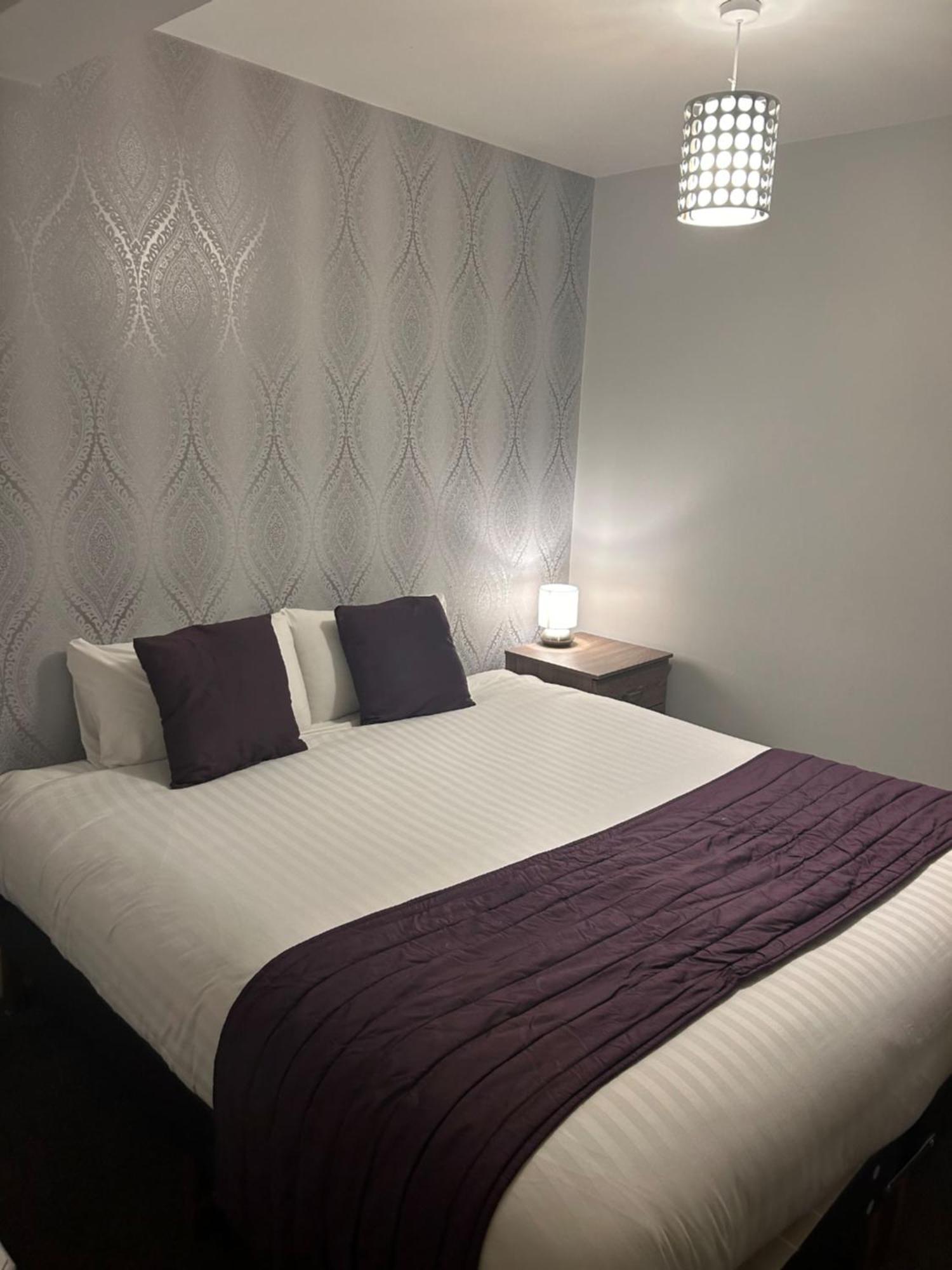 The Palace Buxton & 4*