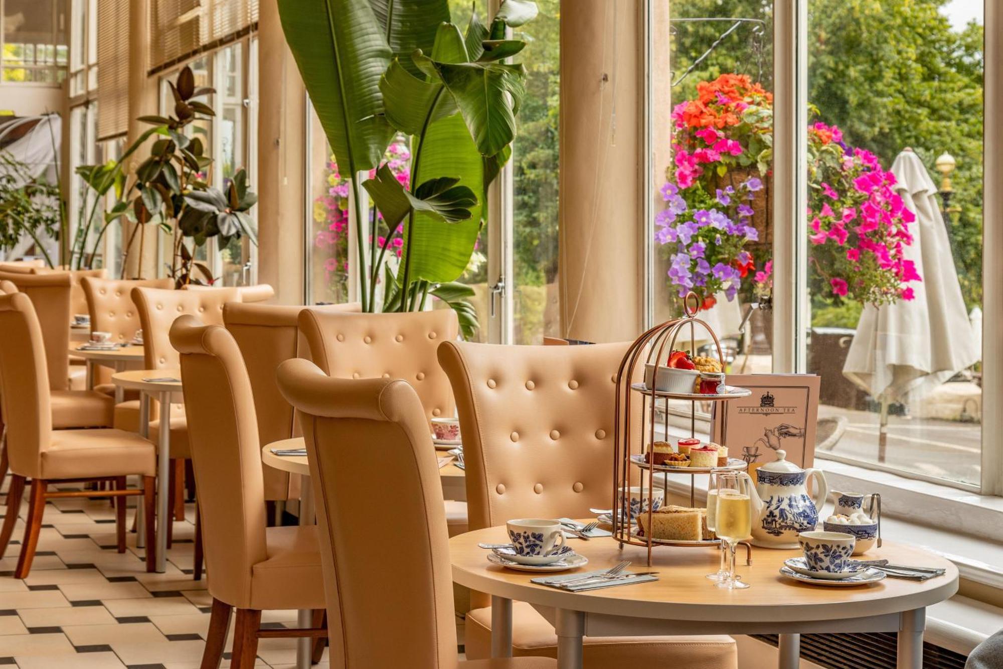 The Palace Buxton & Hotel 4*