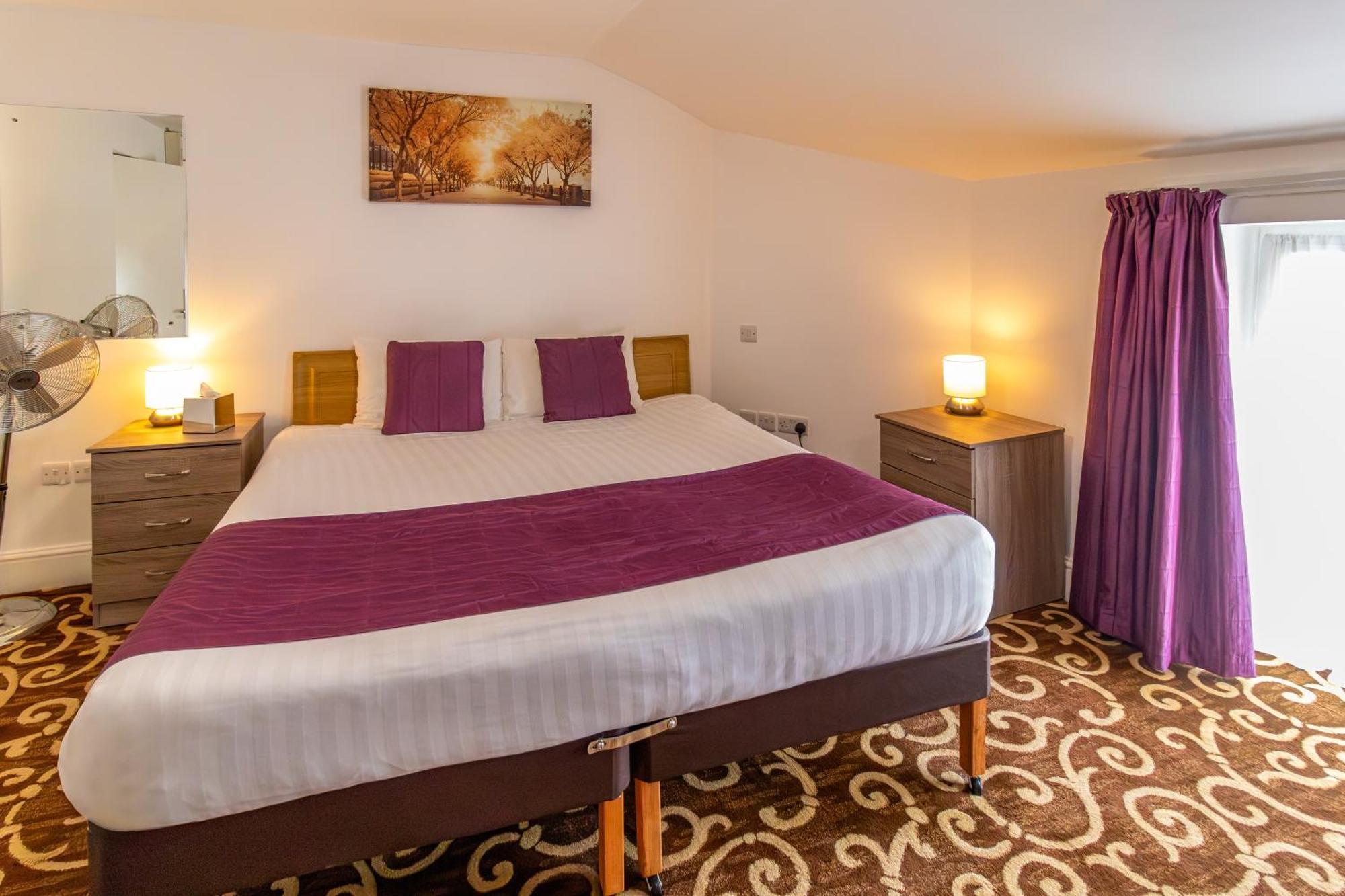 The Palace Buxton & 4*