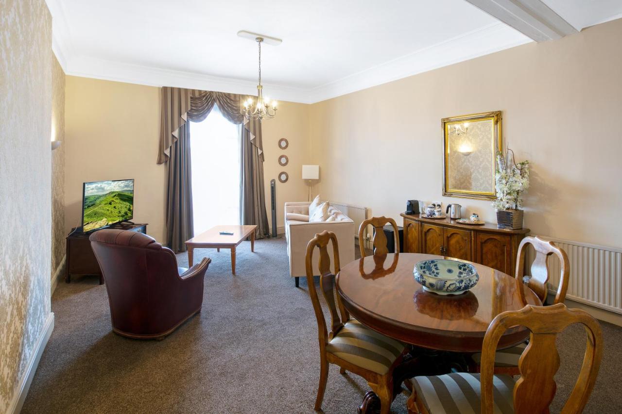 The Palace Buxton & 4*
