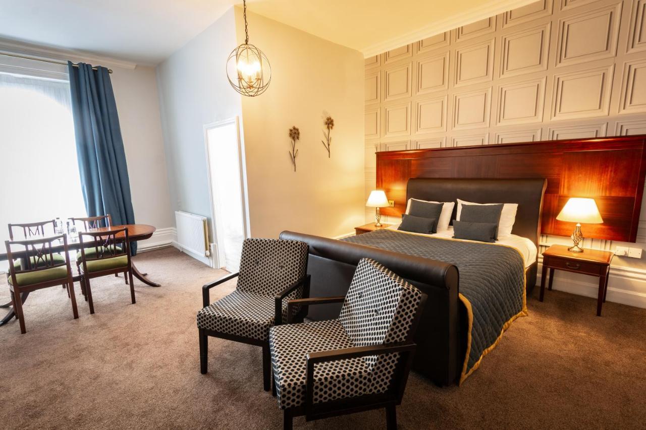 The Palace & Hotel 4*