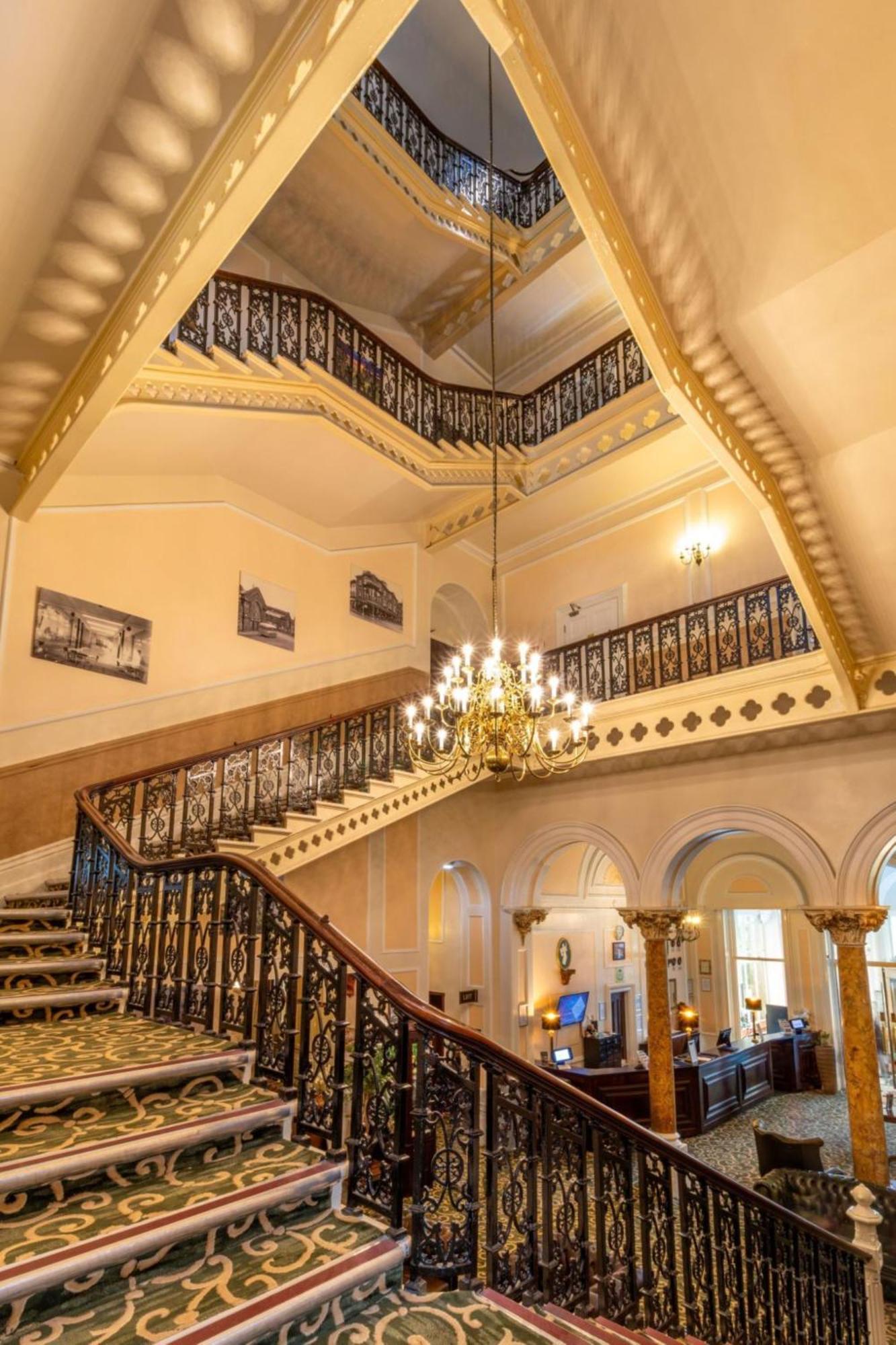 The Palace Buxton & 4*